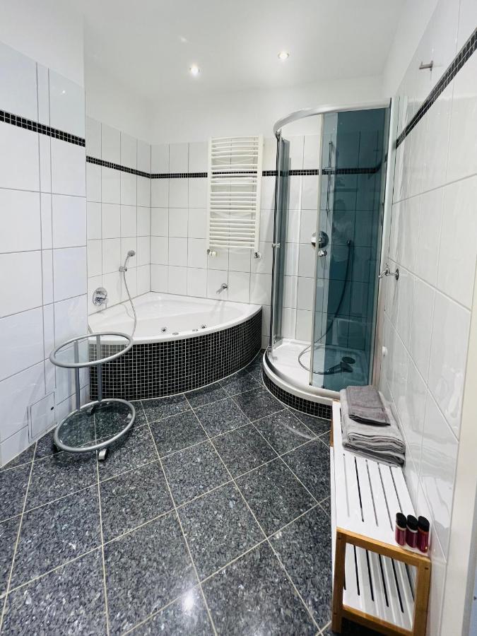 Großes und helles Innenstadt Apartment - Ferienwohnung Bad Homburg vor der Höhe Exterior foto